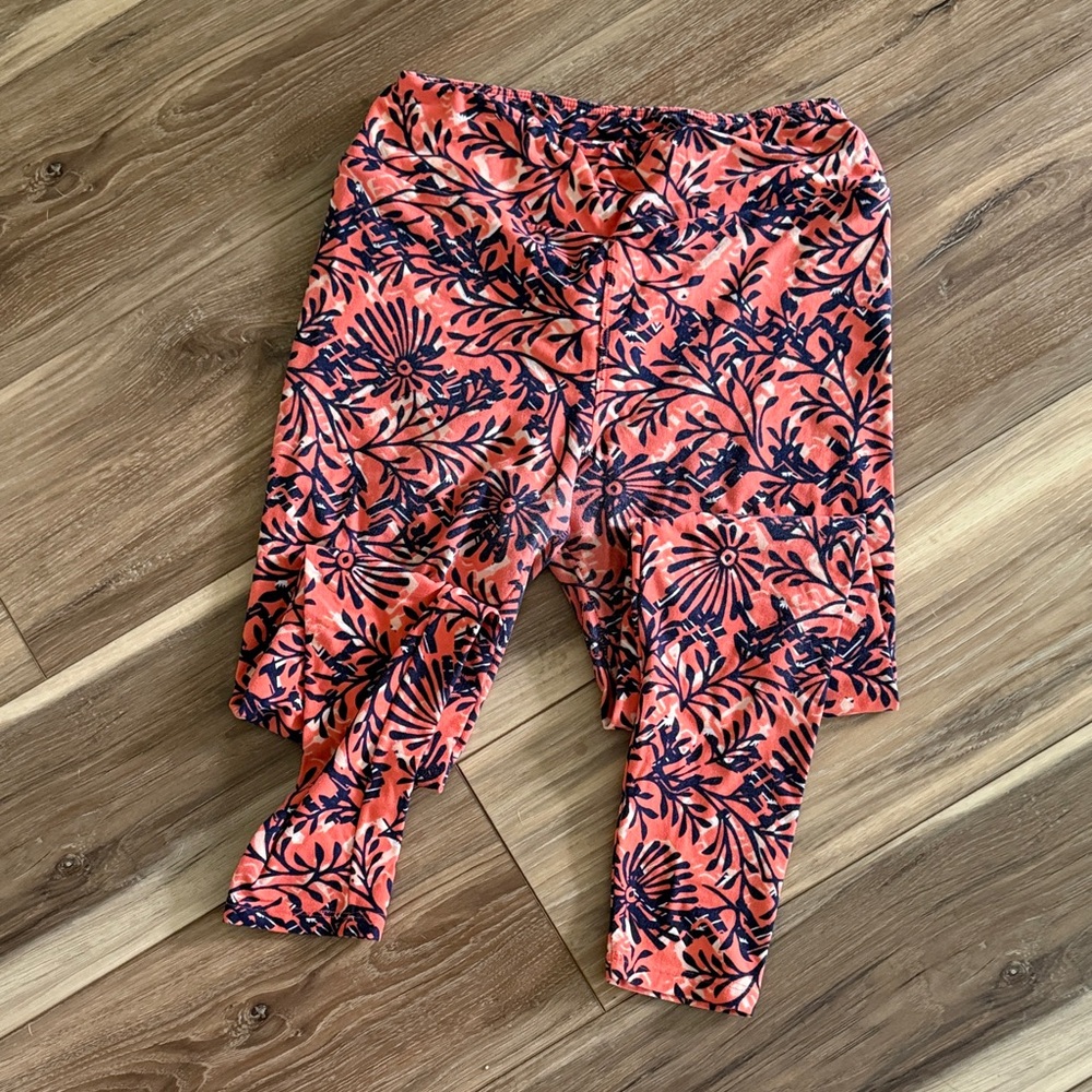 LuLaRoe Leggings in Coral and Navy Floral